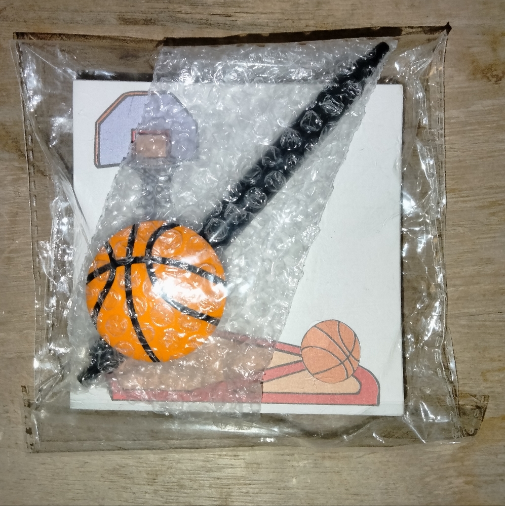 Basketball Notepad & Pen Set - Picture 8 of 11